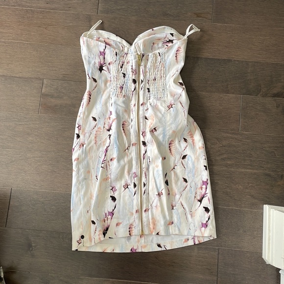 Never worn strapless dress by one teaspoon - Picture 2 of 2